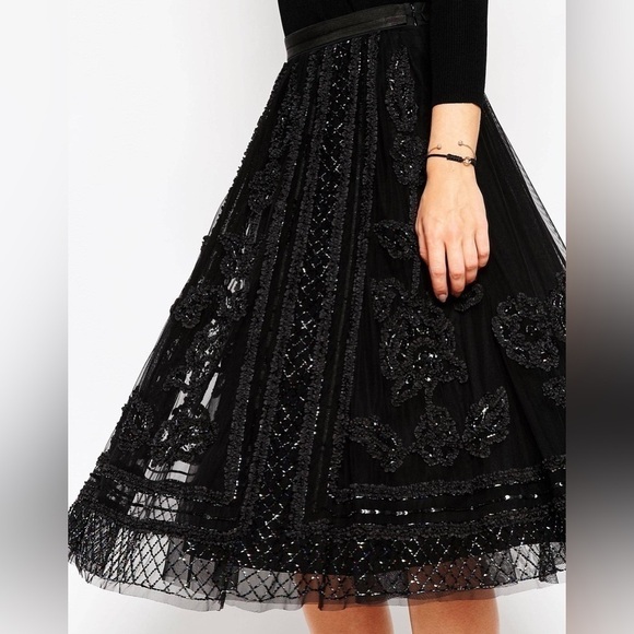 - Needle & Thread Embellished Tulle Lace Midi Skirt. - Picture 3 of 12